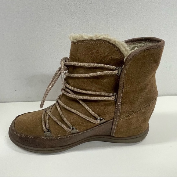 Skechers Suede Lace Up Ankle Boot Size 9 - Picture 4 of 9